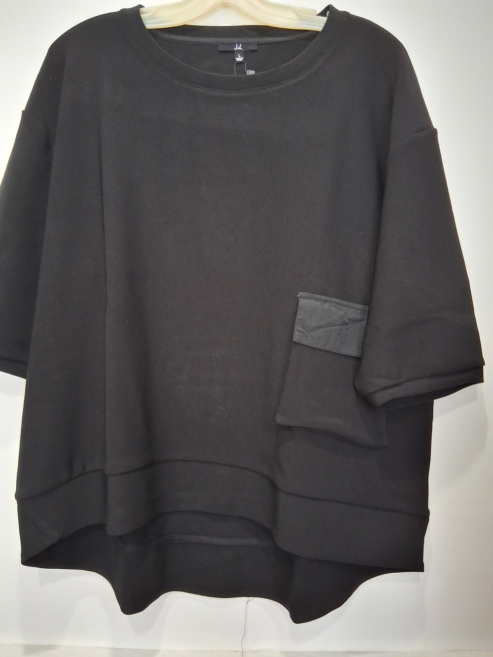 Black Women's Short Sleeve Pocket Top